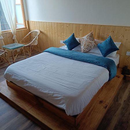 Trimounts-A Boutique Hotel & Wellnes Center In Tirthan Valley Banjār Exteriör bild