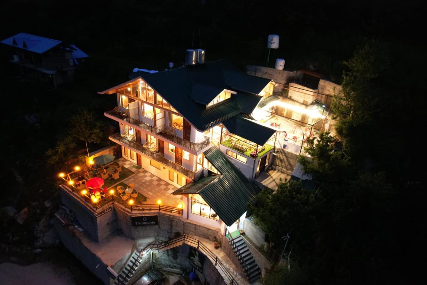 Trimounts-A Boutique Hotel & Wellnes Center In Tirthan Valley Banjār Exteriör bild