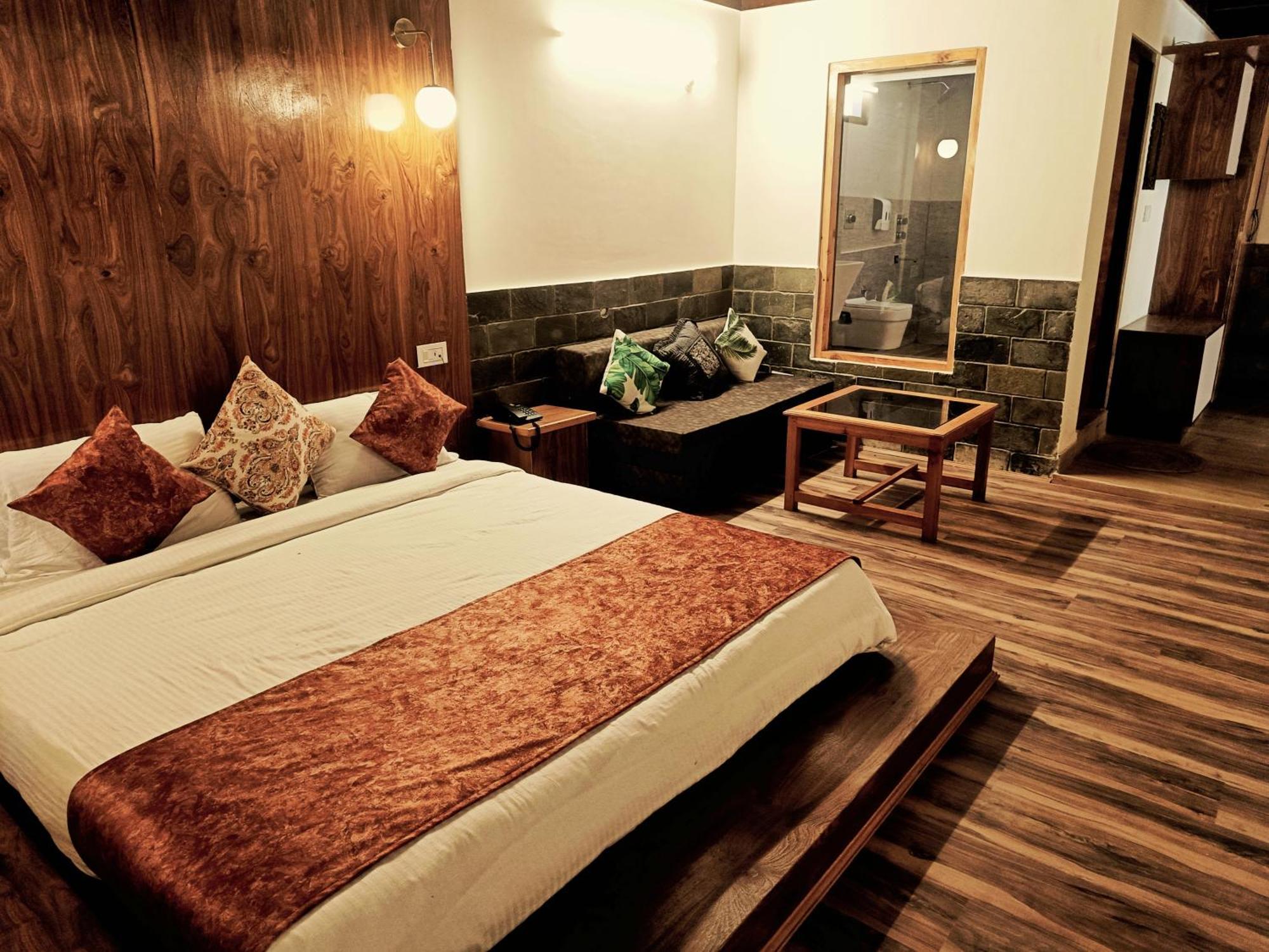 Trimounts-A Boutique Hotel & Wellnes Center In Tirthan Valley Banjār Exteriör bild